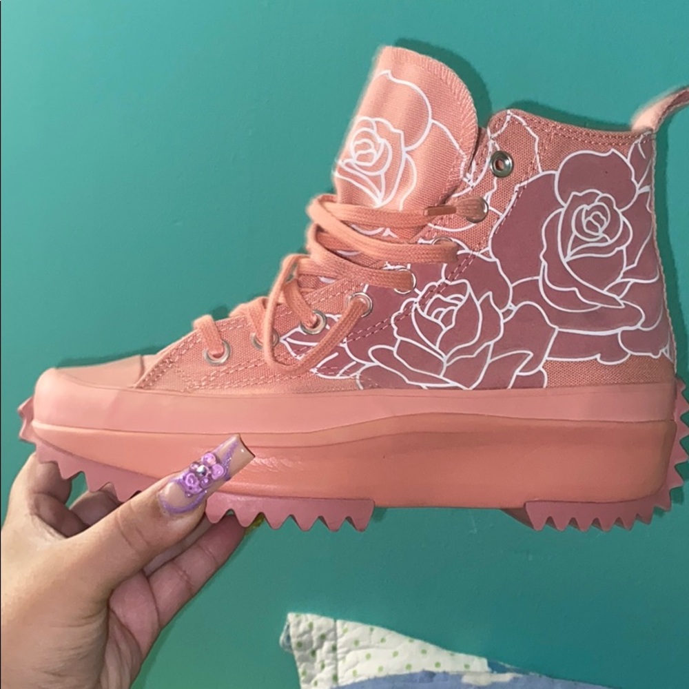 Converse pink floral run star hike platform
